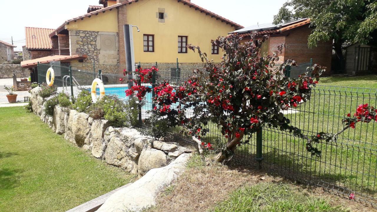 Posada Las Anjanas Tagle Exterior foto